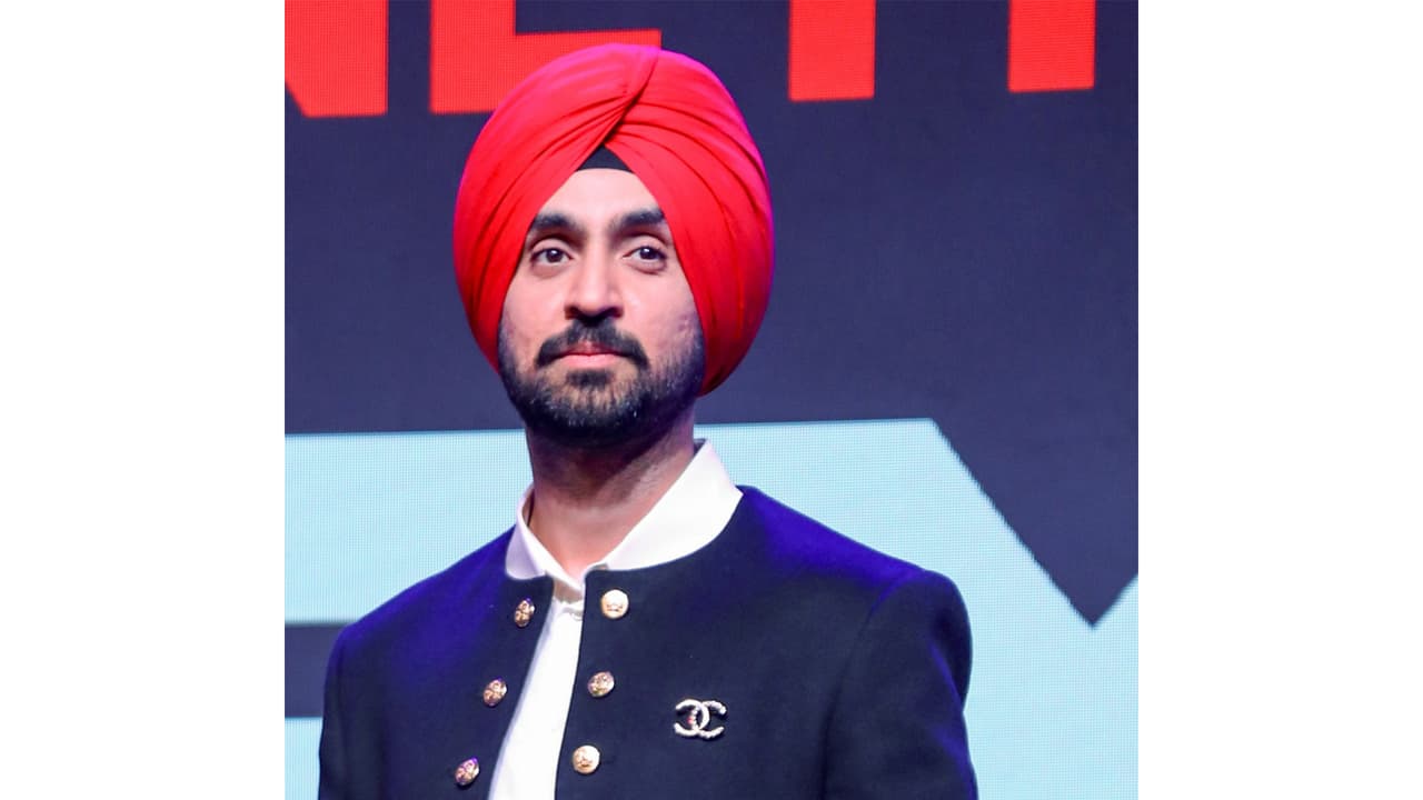 Diljit Dosanjh issues stern warning against harassing his fans