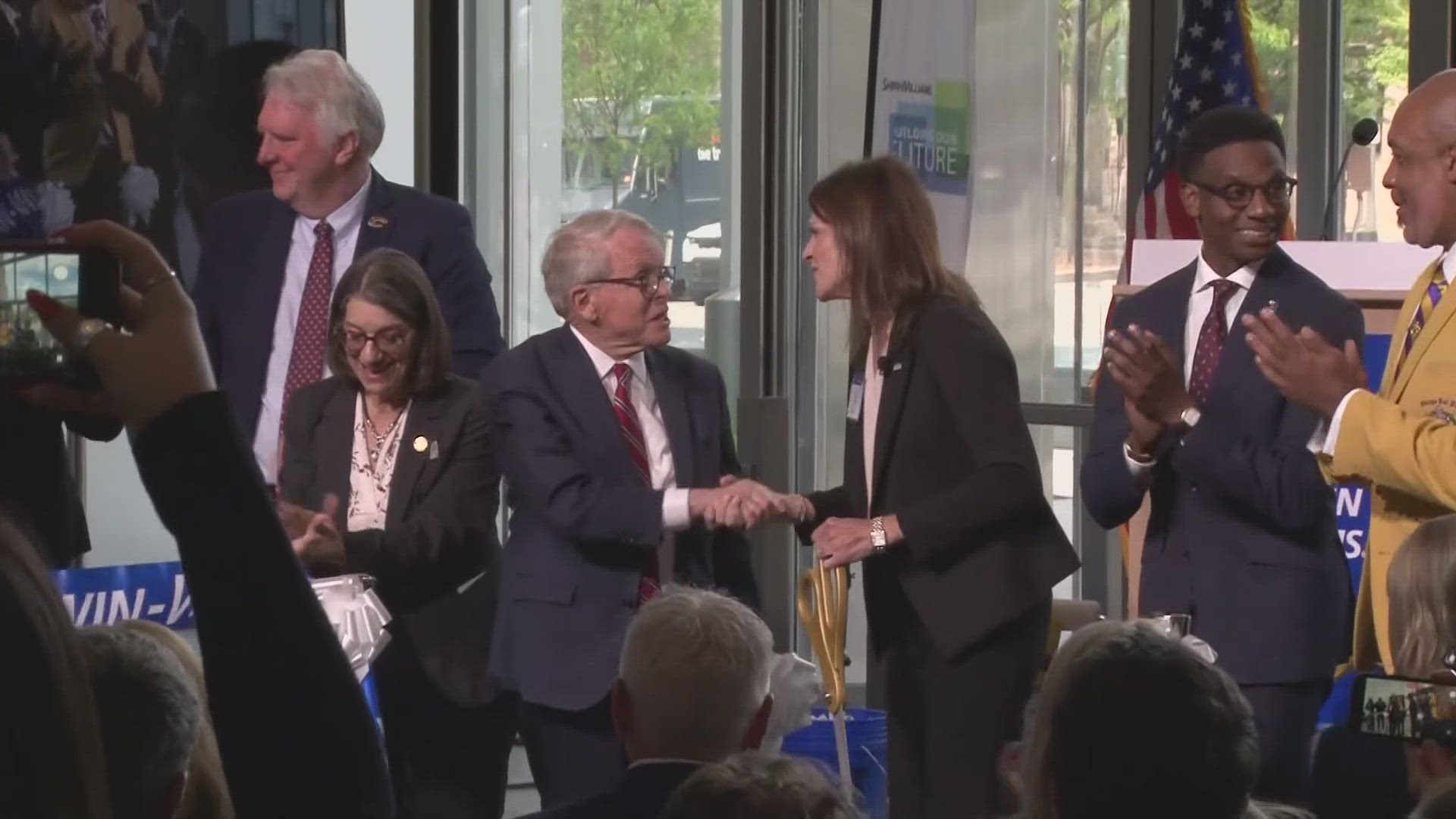 Ohio Gov. Mike DeWine attends Sherwin-Williams global headquarters ...