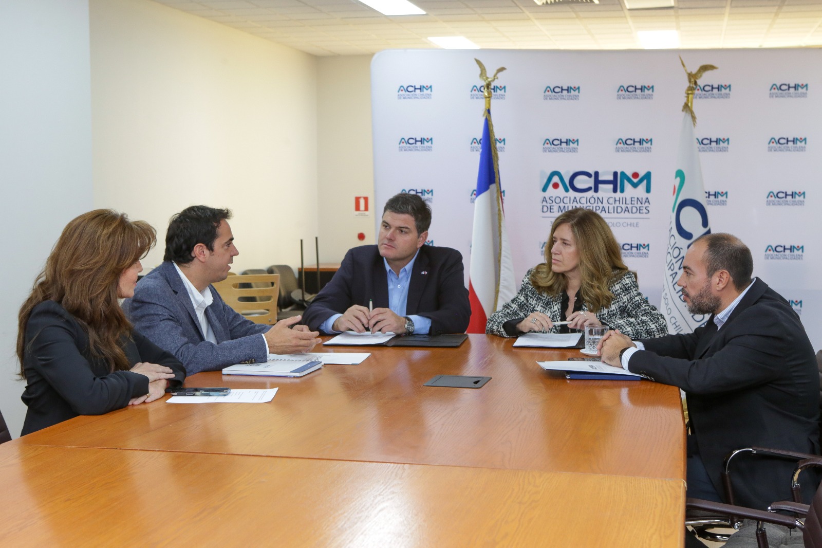 TVN y ACHM firman alianza de colaboración para visibilizar historias y ...