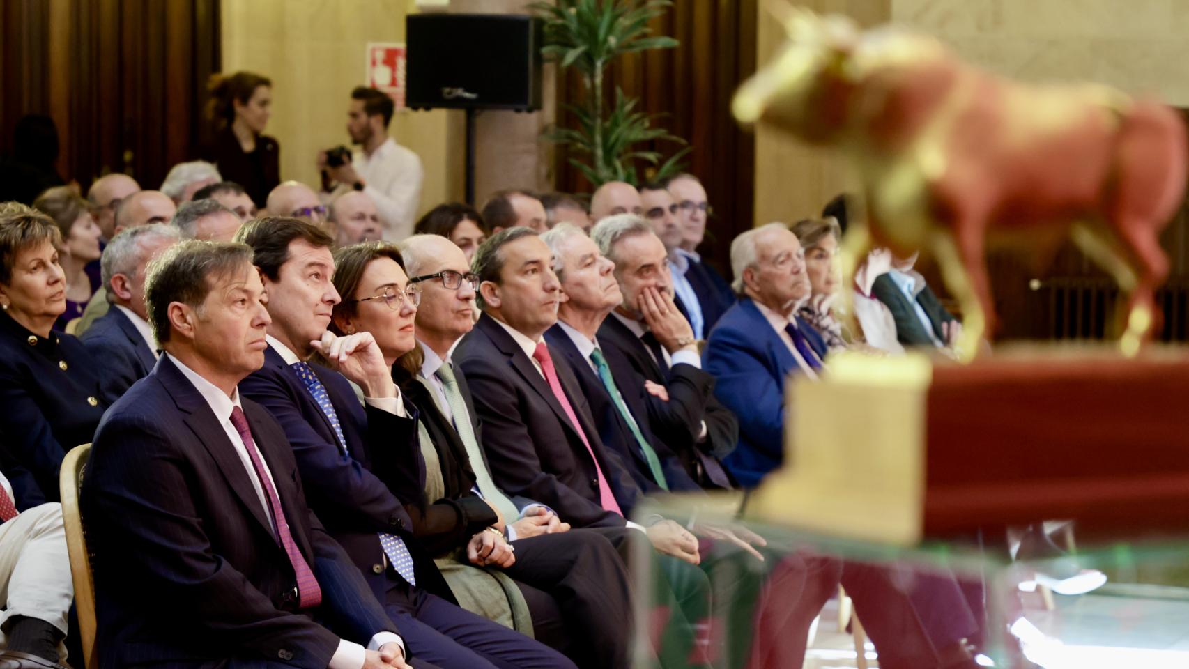 El Toro de Oro para Garcigrande en una gala donde Mañueco presume de la ...