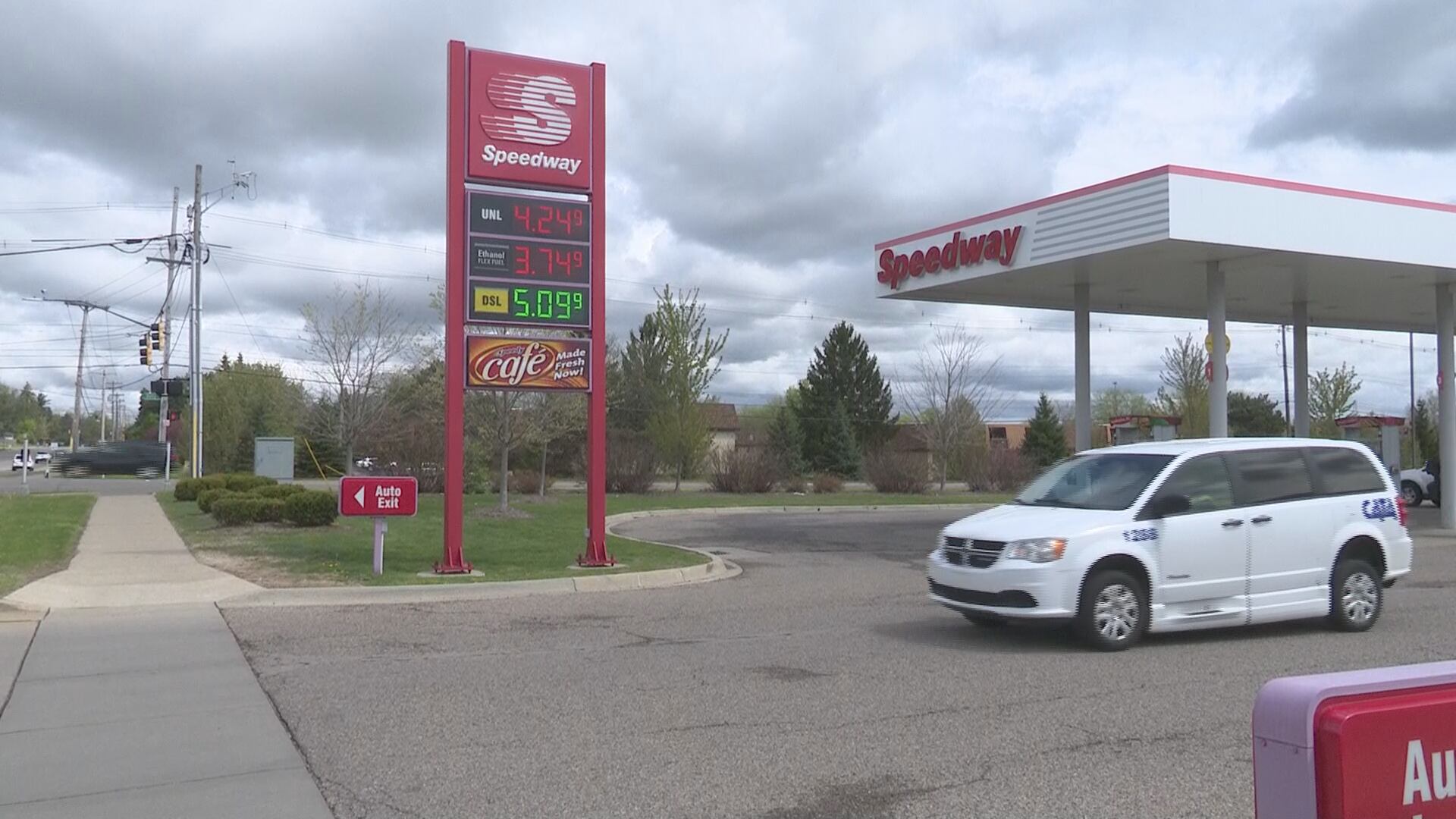 Trump proposes federal gas tax pause as Iran tensions drive up fuel prices