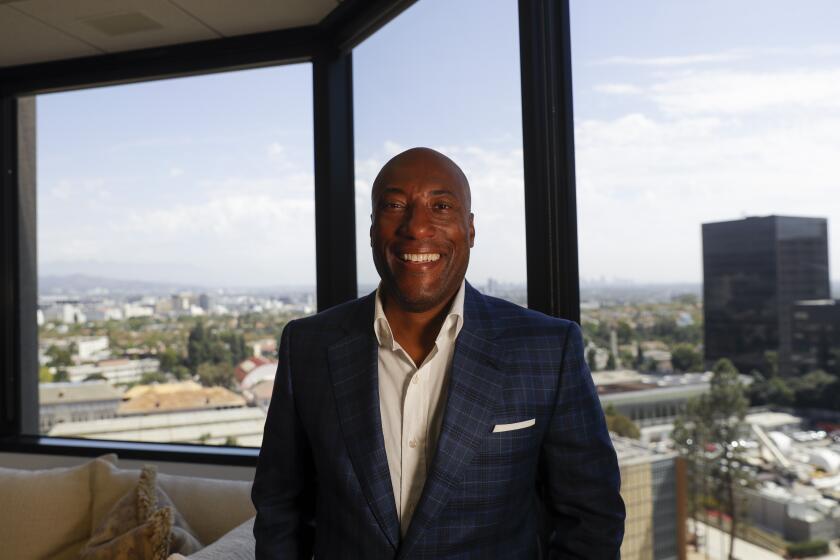 Entertainment mogul Byron Allen to acquire Buzzfeed, HuffPost