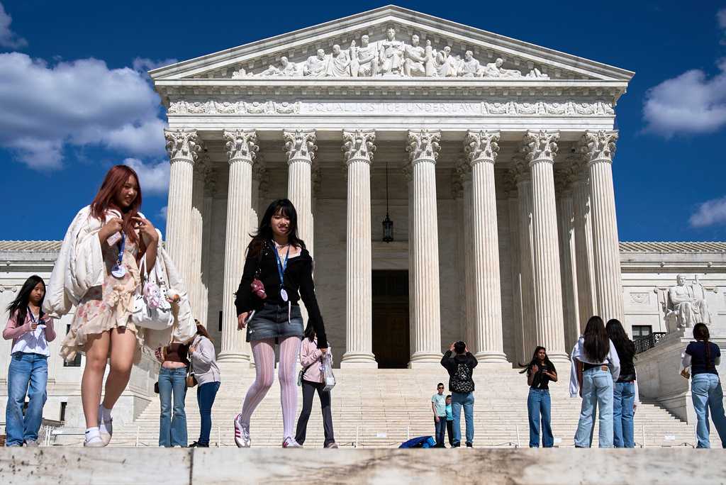 Supreme Court halts order for Alabama to use US House map with 2 ...