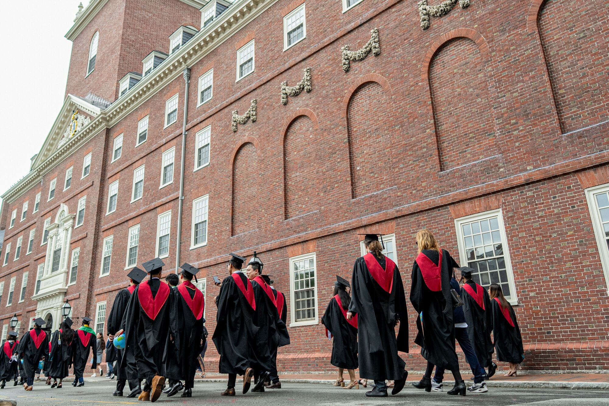 US colleges report 20% drop in foreign students over visa clampdown