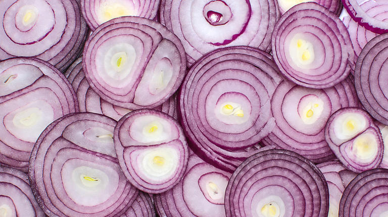 The best type of onion to eat for loads of flavonoids