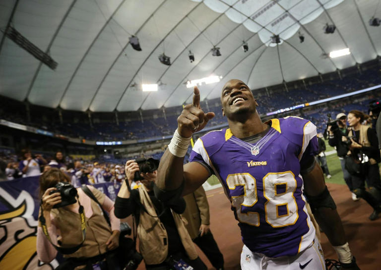 Adrian Peterson to be inducted into Vikings Ring of Honor