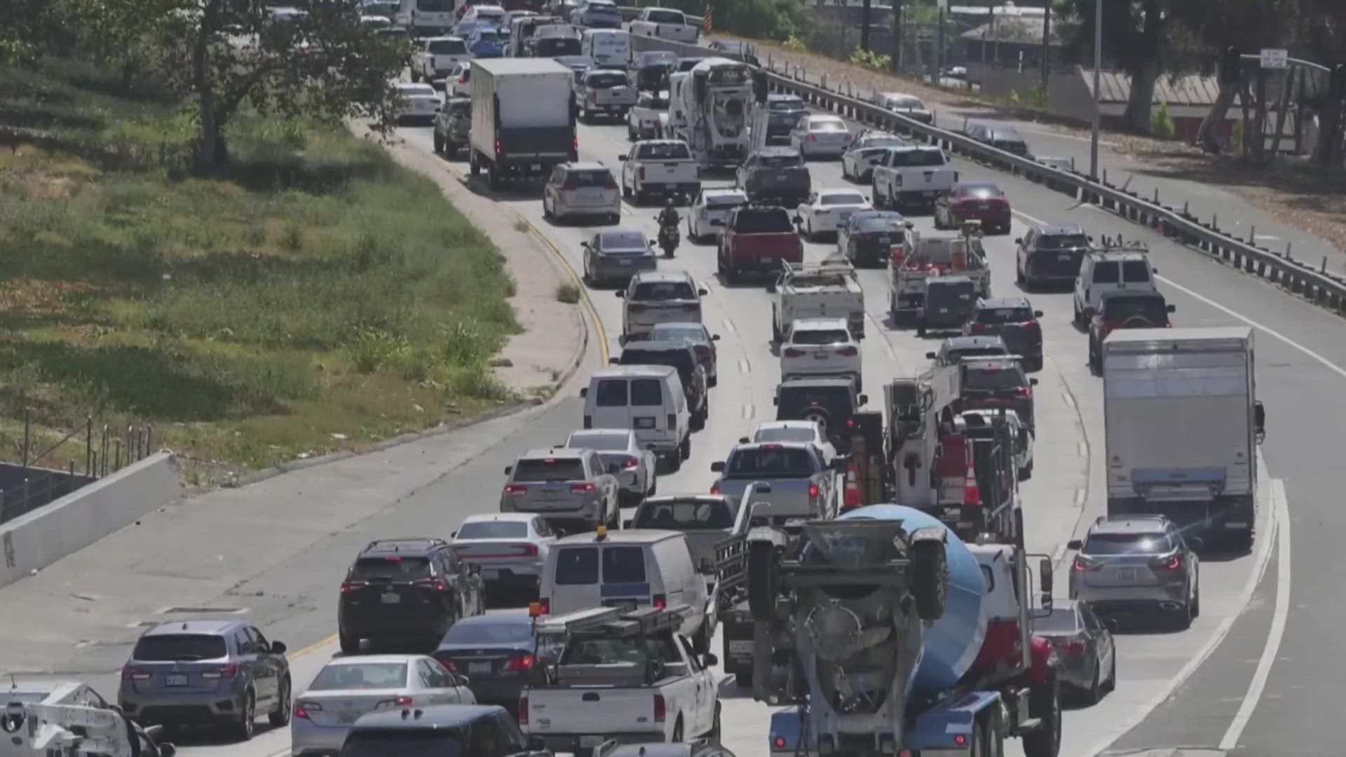 Trump weighs temporary federal gas tax suspension as prices soar ahead ...