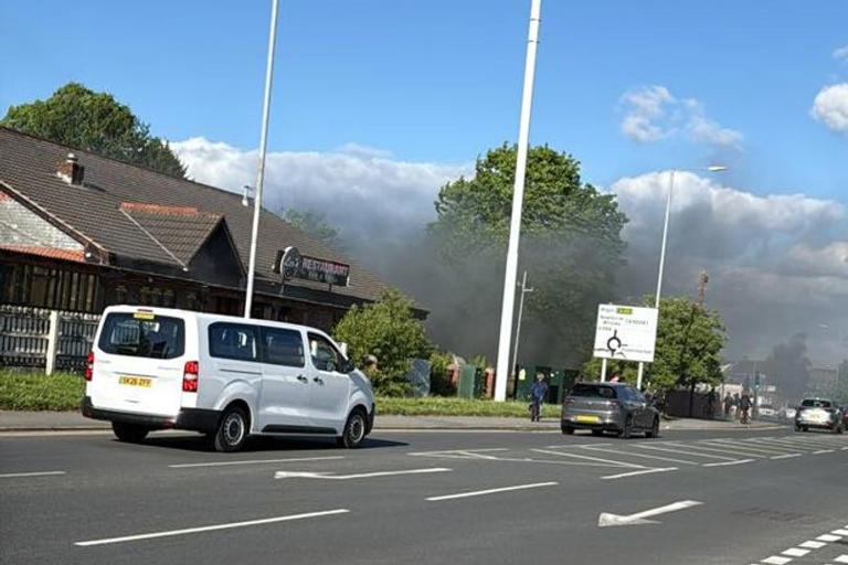 Plumes of black smoke seen as fire breaks out at former Haydock restaurant