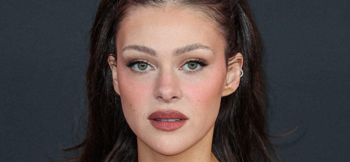 Nicola PELTZ main image 1