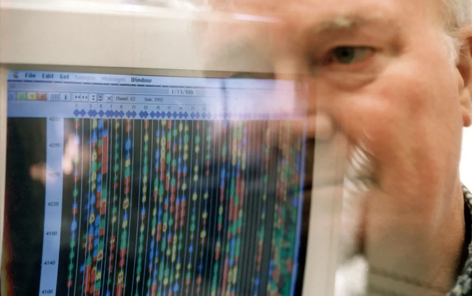 Choosing between bioinformatics and health informatics