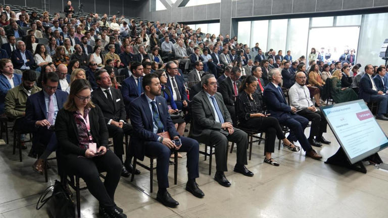 Sener busca inversión por 740 mil mdp en sector eléctrico