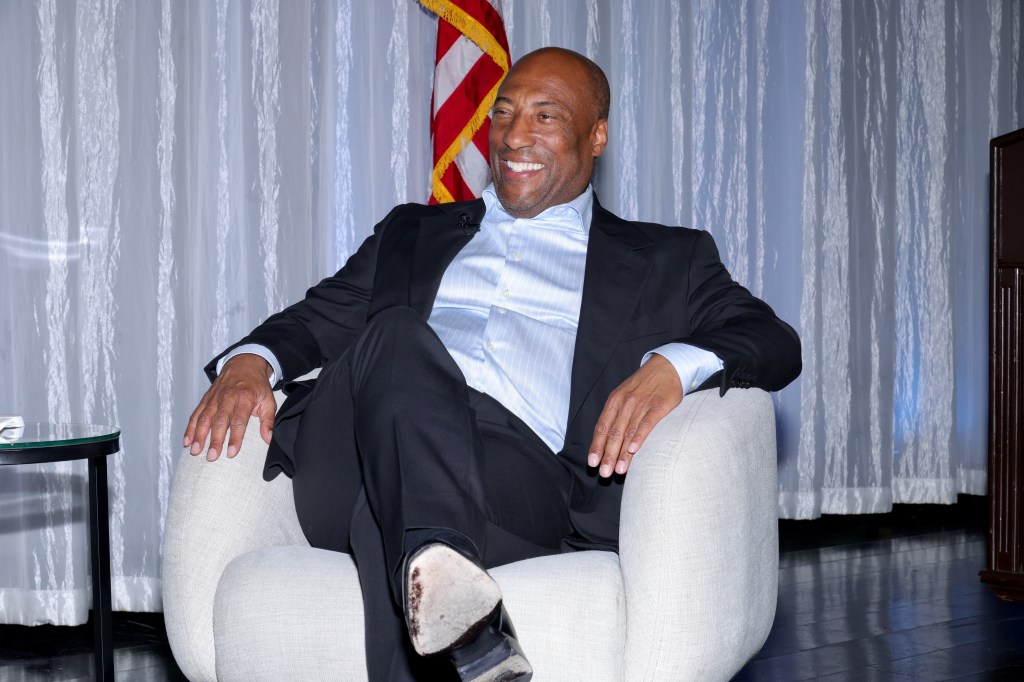 Byron Allen taking over as BuzzFeed CEO after buying majority stake for ...