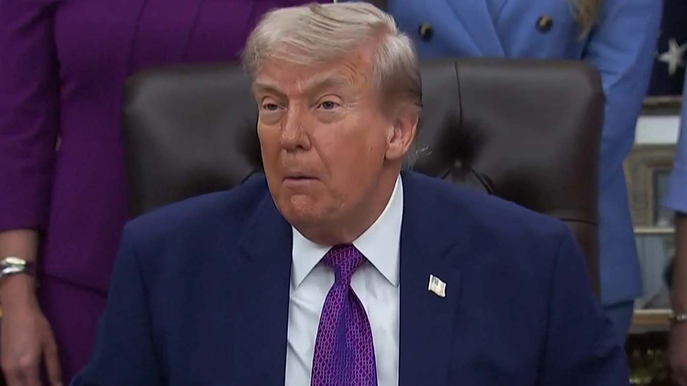 'He was blinking': White House furiously denies that Trump fell asleep ...
