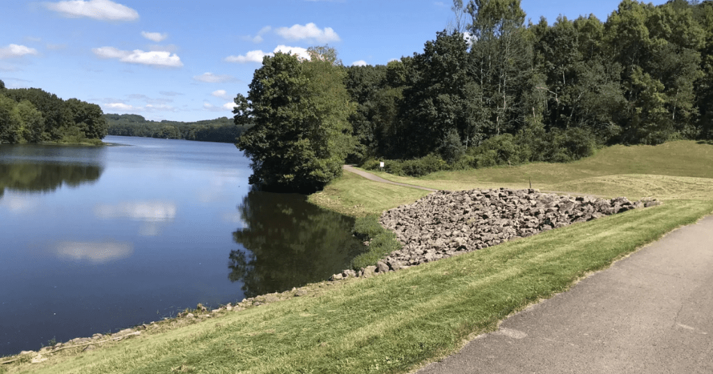 A view of a rocky lakeside on the banks of Lake Wilhelm in Maurice K. Goddard State Park in Pennsylvania.