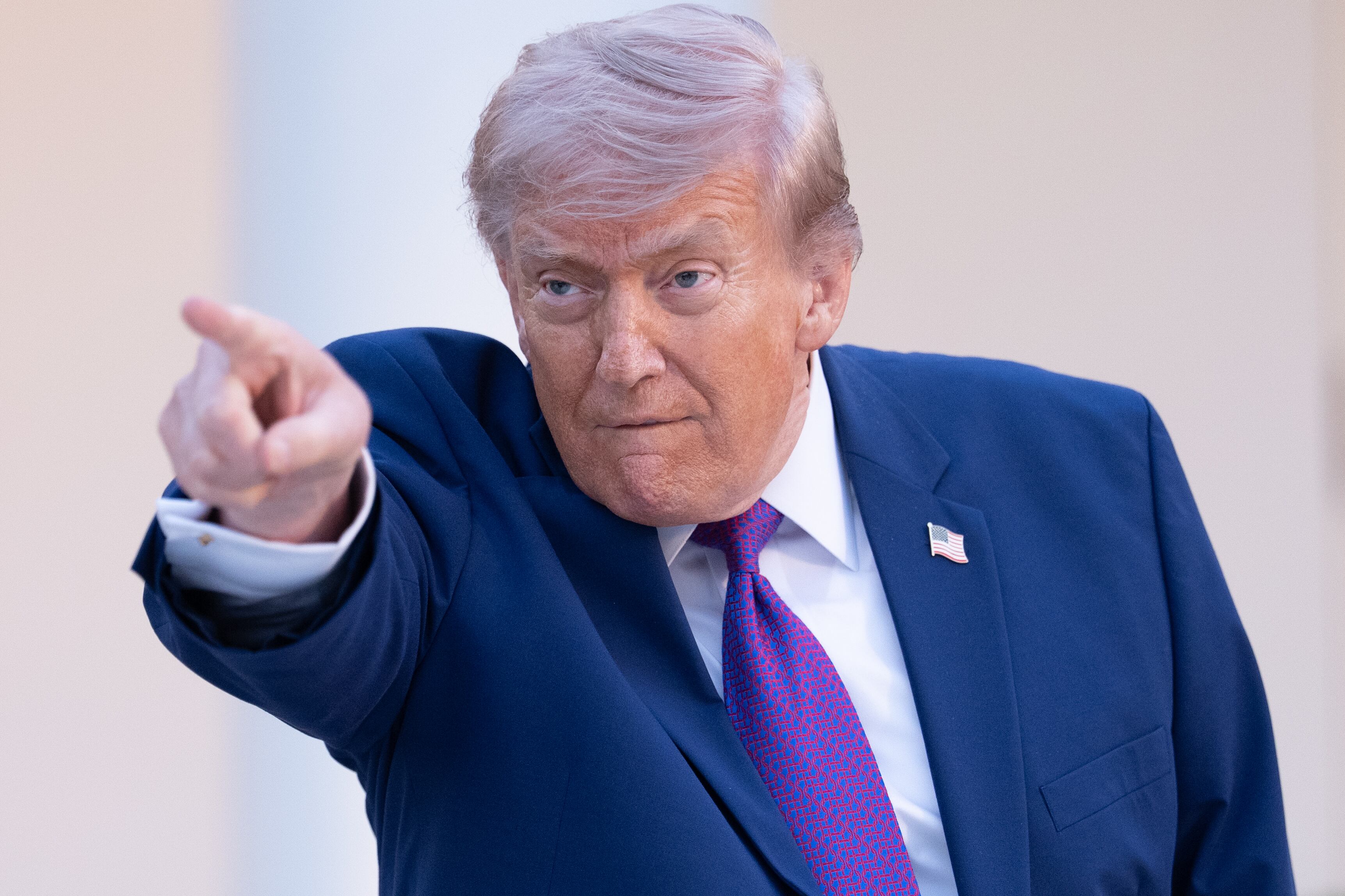 Trump labels Iran peace 'trash,' Iran warns costs