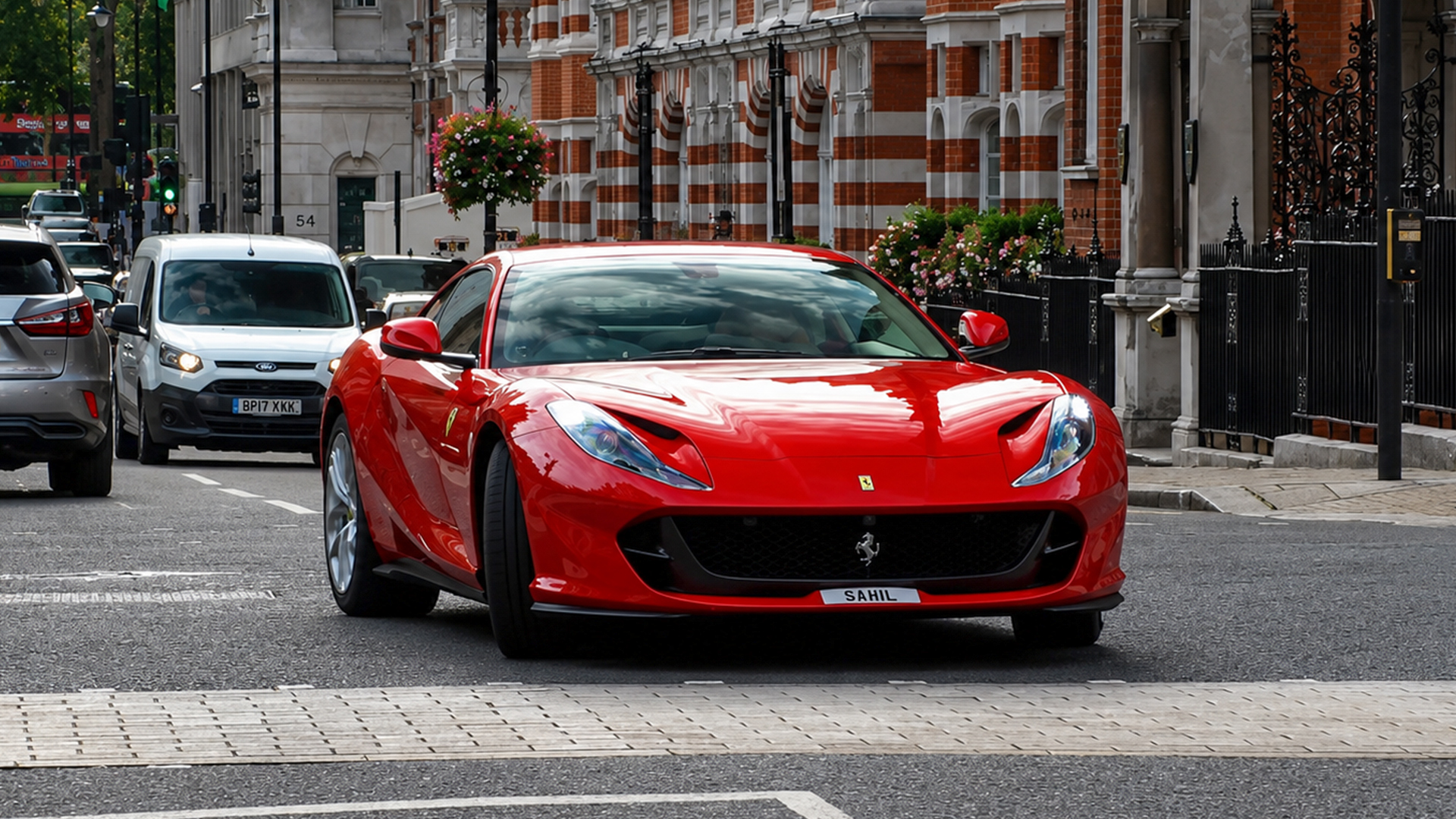$400,000 Ferrari 812 Superfast cruises central London
