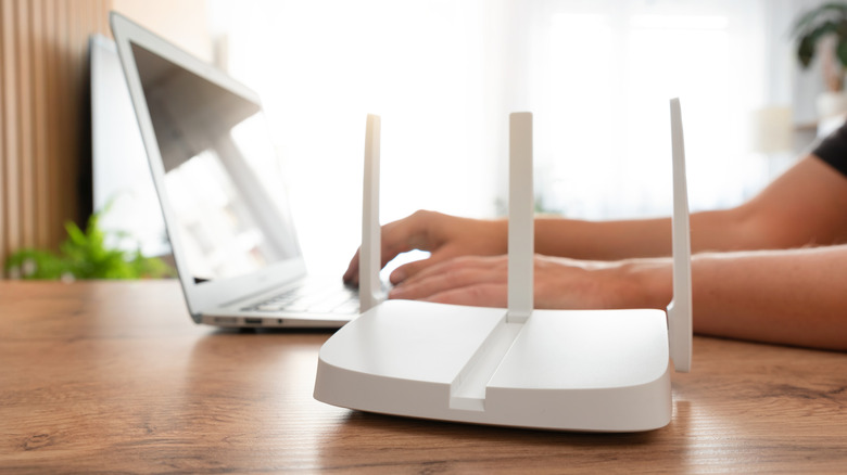 Do you have to unplug ethernet to use Wi-Fi?