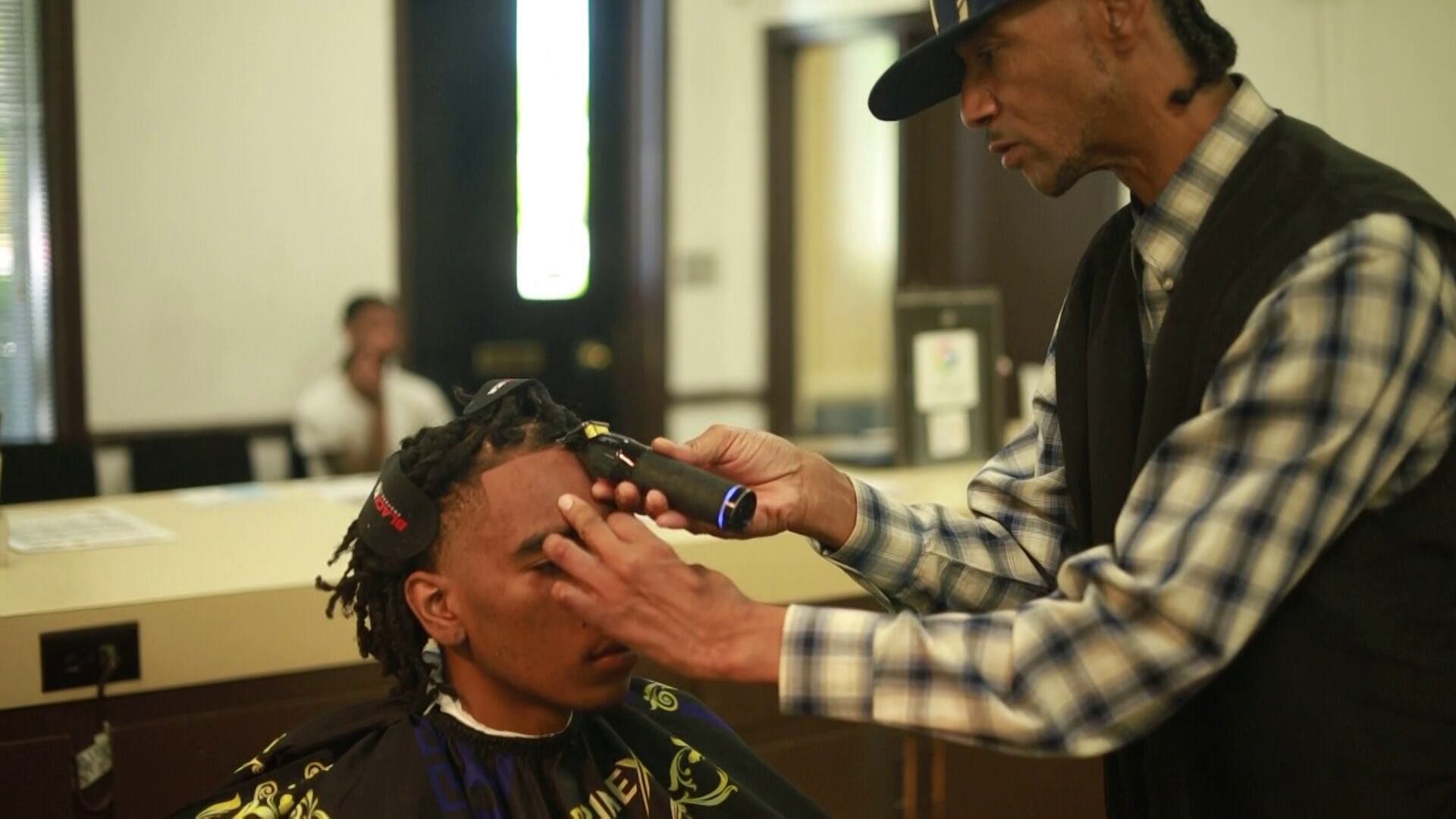 USC research lab uses barbershops to address health disparities among ...