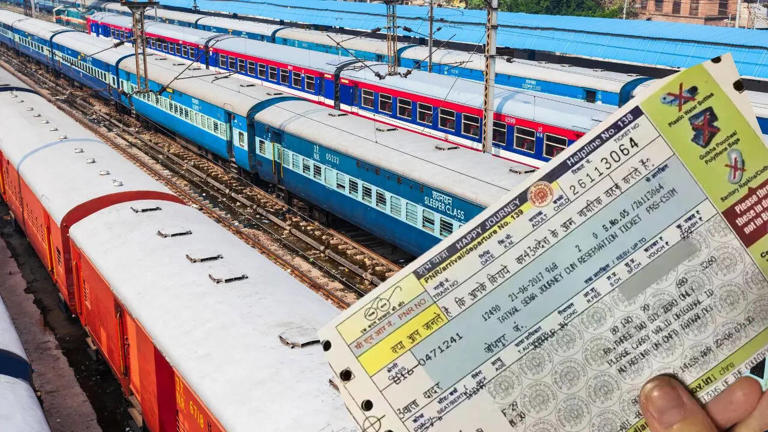 Confirm टिकट के लिए लोग अपनाते हैं ये 'जुगाड़', क्या सच में काम आते हैं?