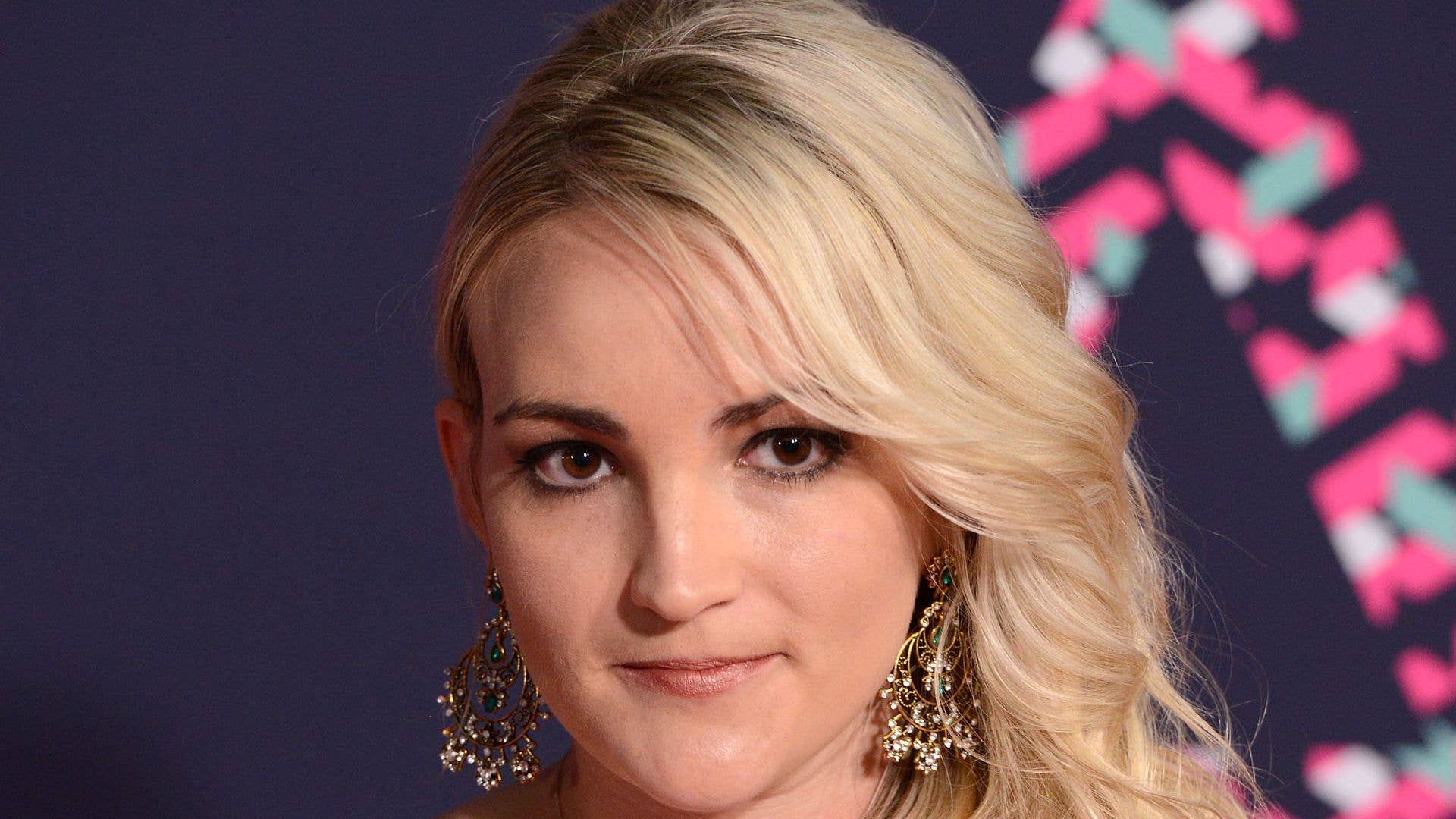Jamie Lynn Spears fights back tears over 'emotional' family news