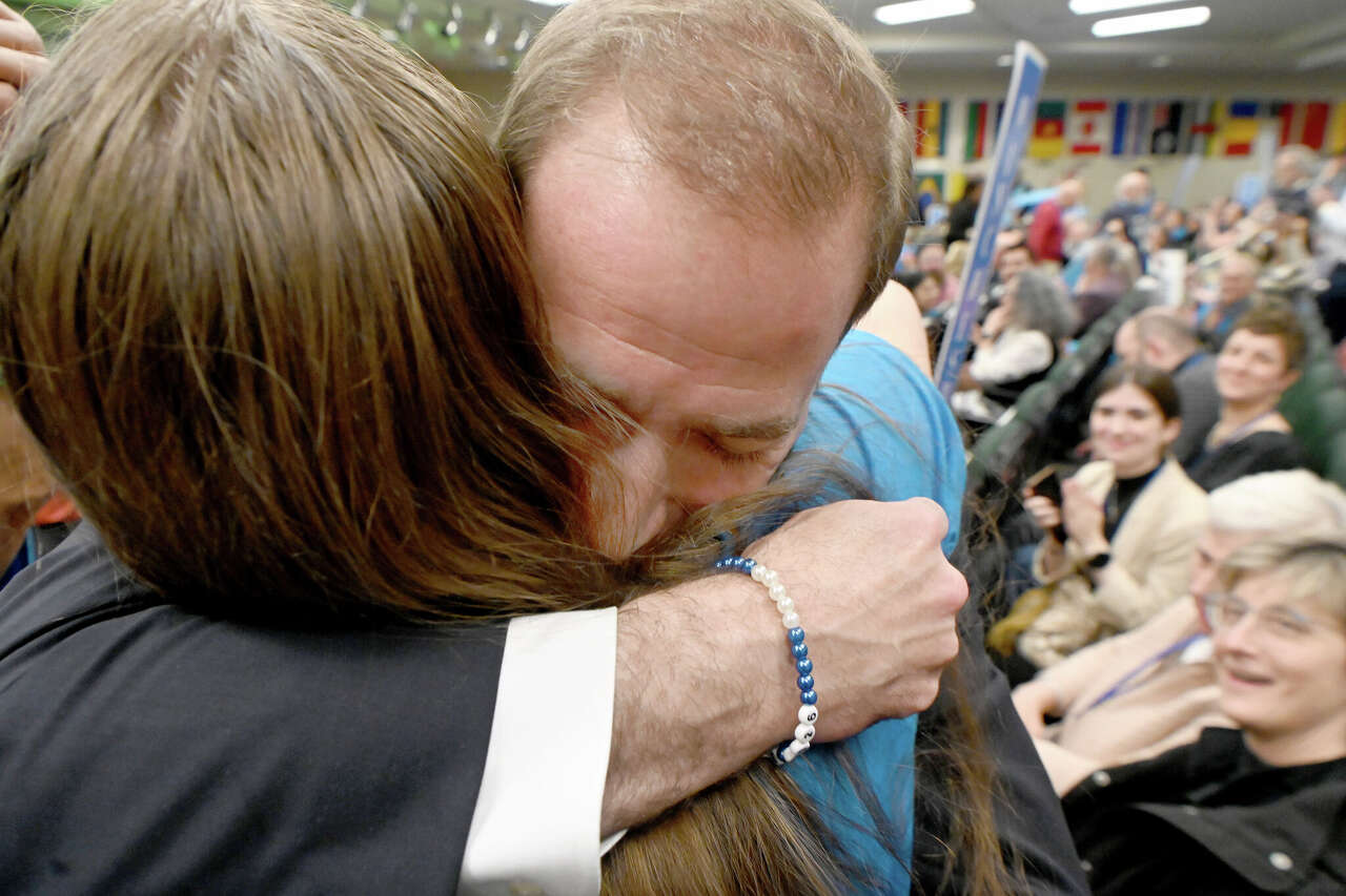Ex-Hartford mayor Luke Bronin stuns Rep. John Larson, wins Dem ...
