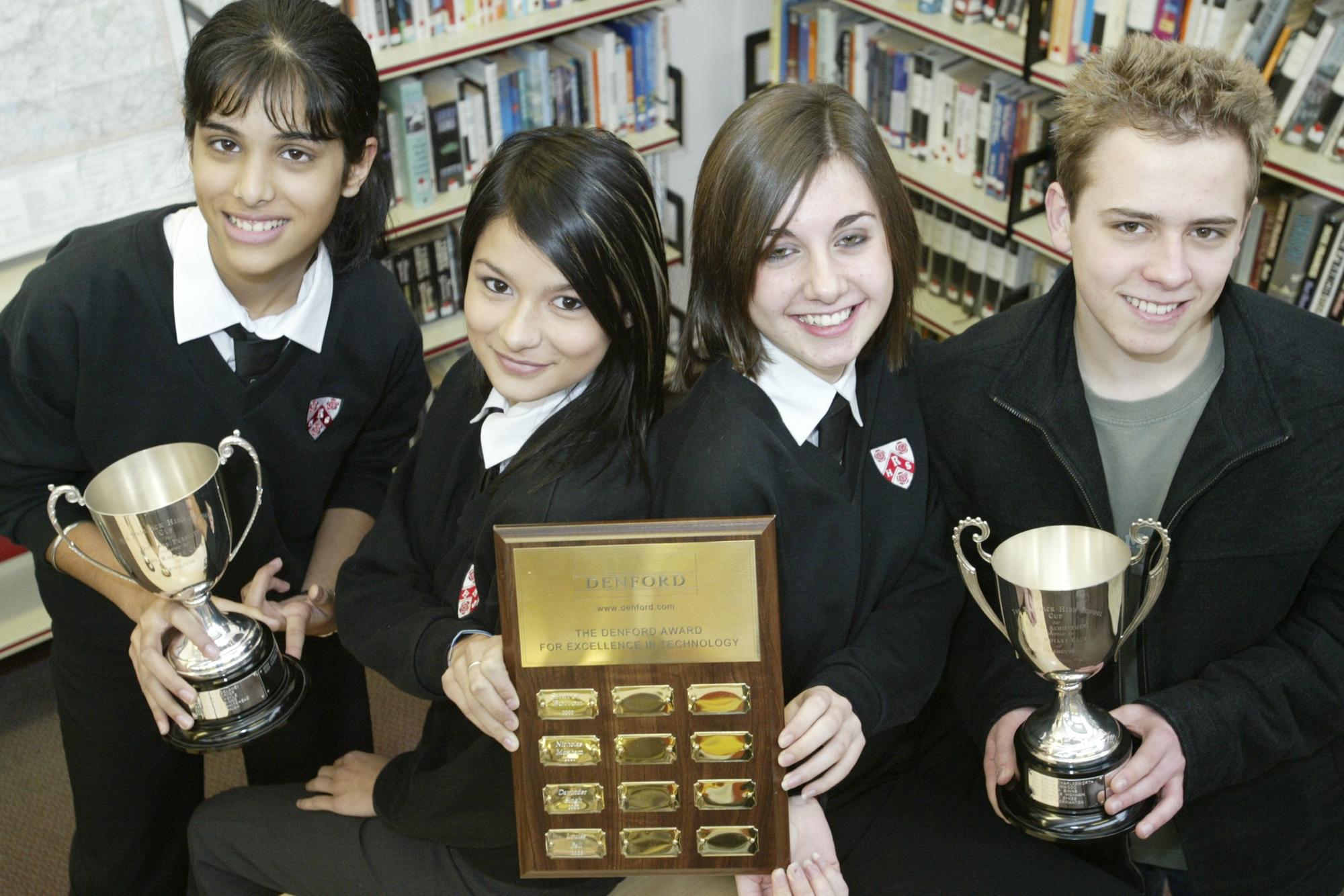 17 nostalgic pictures of Rastrick High School from 2003 to 2009