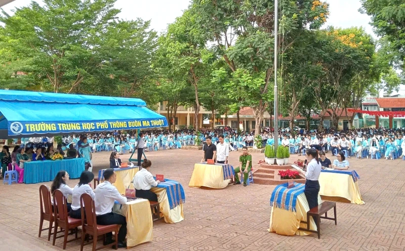 Phòng chống bạo lực học đường qua phiên tòa giả định