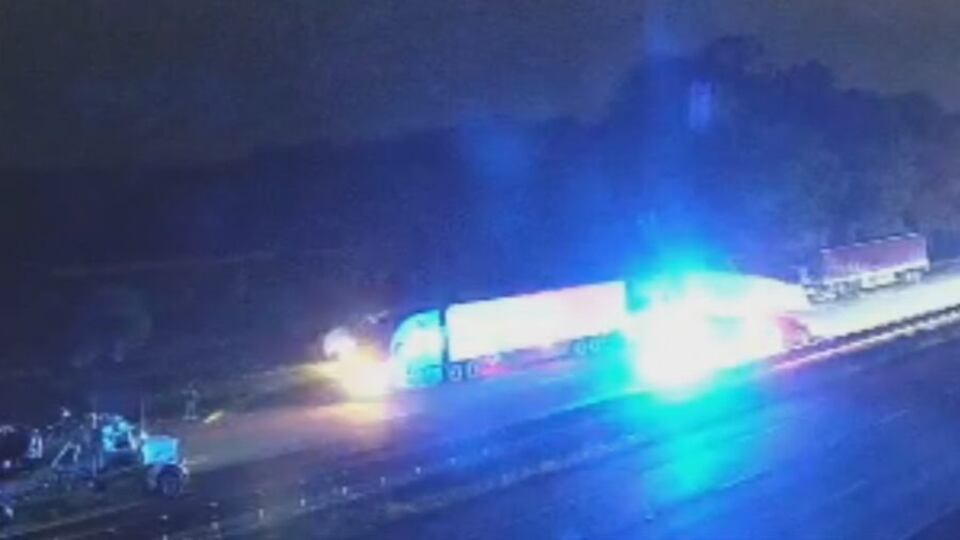 Troopers respond to deadly overnight crash on I-75 in Sumter County