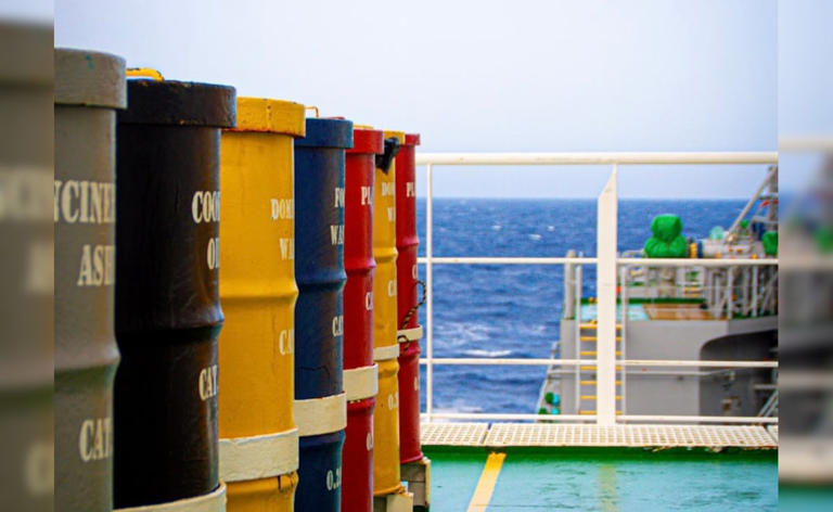 US sanctions firms, individuals over Iranian oil shipments to China