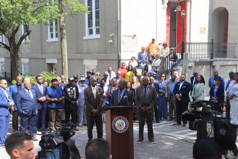 Sen. Warnock denounces Supreme Court's Voting Rights Act decision
