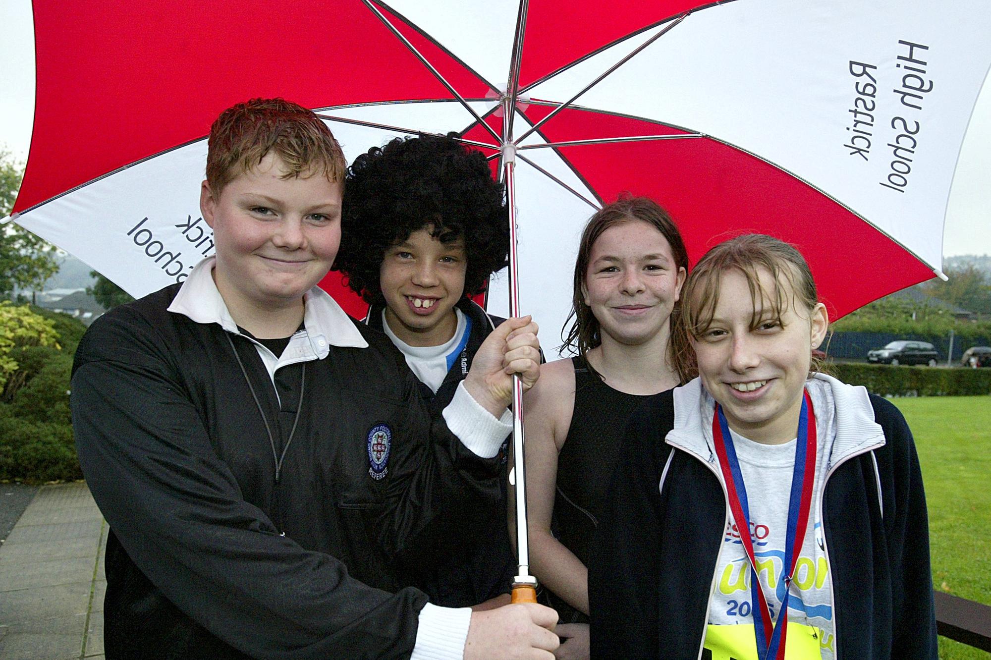 17 nostalgic pictures of Rastrick High School from 2003 to 2009