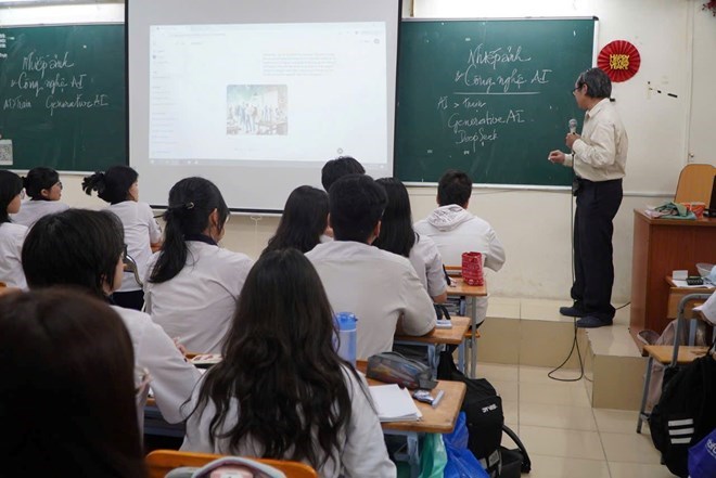 Học sinh, sinh viên học cách làm chủ AI thay vì phụ thuộc công nghệ