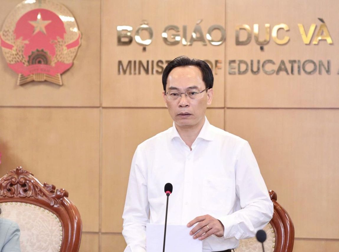 Bộ GDĐT yêu cầu giảm hồ sơ, việc hành chính không cần thiết cho giáo viên