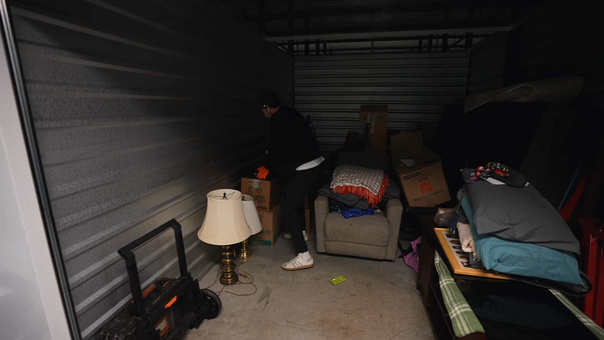 He risked over $1,000 on a storage unit and uncovered a collector’s dream