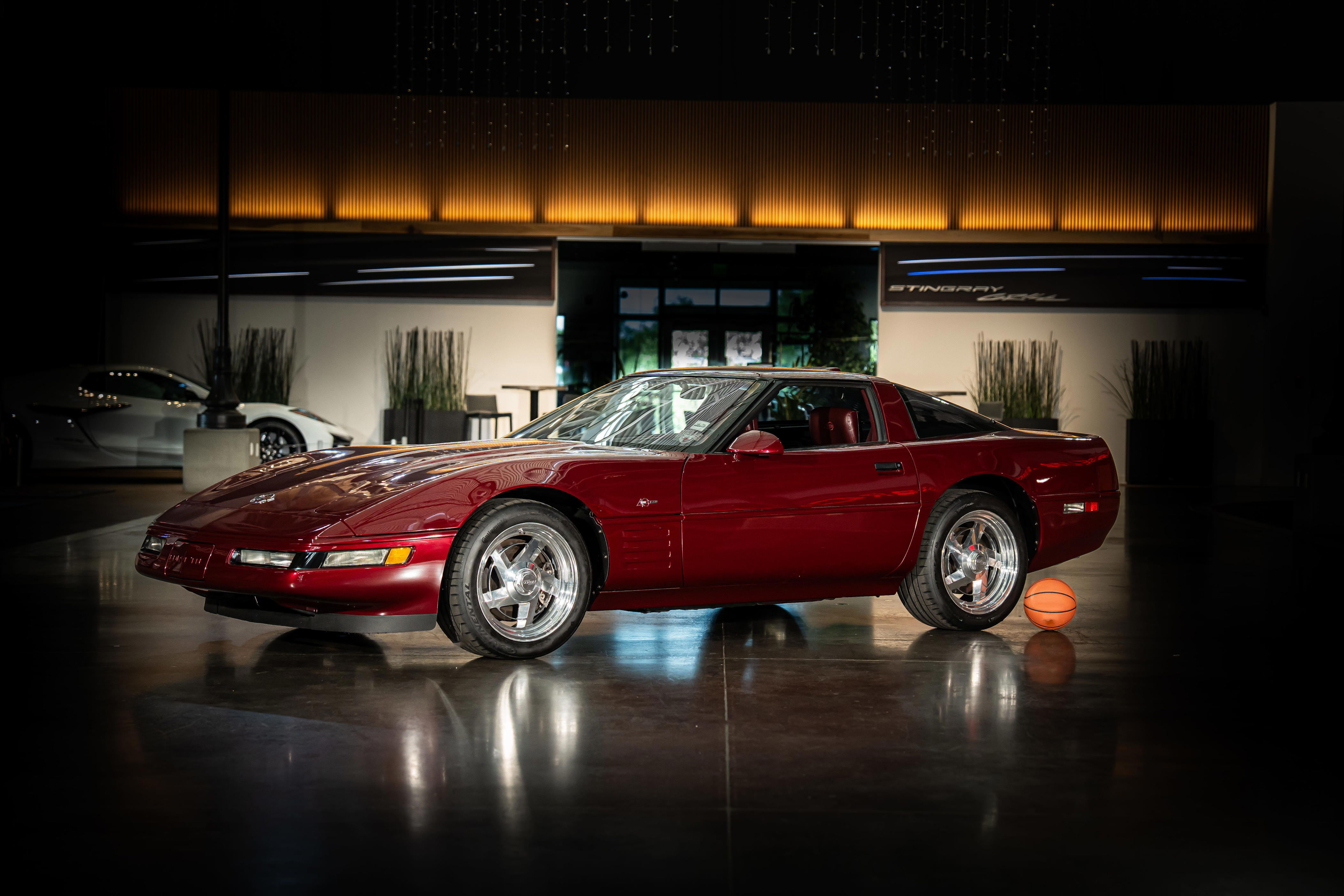 Michael Jordan's ZR-1 has been added to the Corvette Museum - Tar
