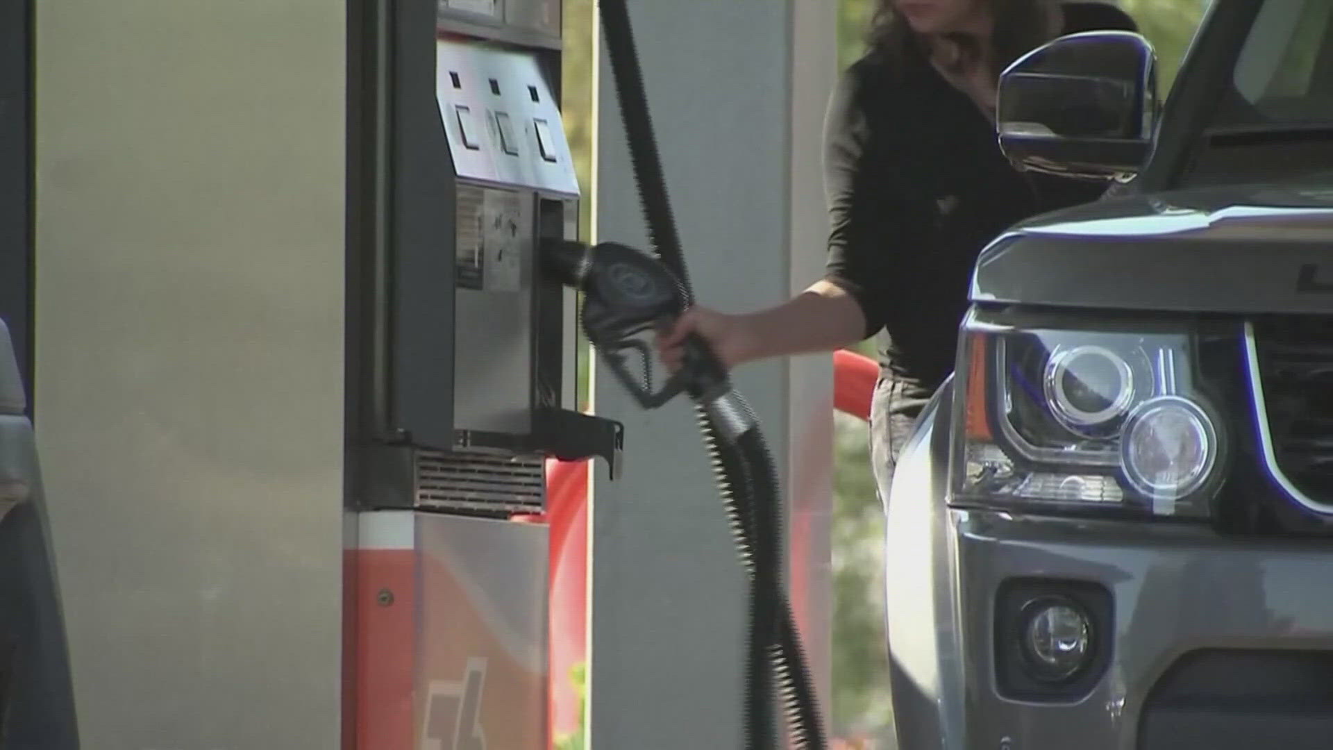 Trump open to temporary federal gas tax suspension as prices soar