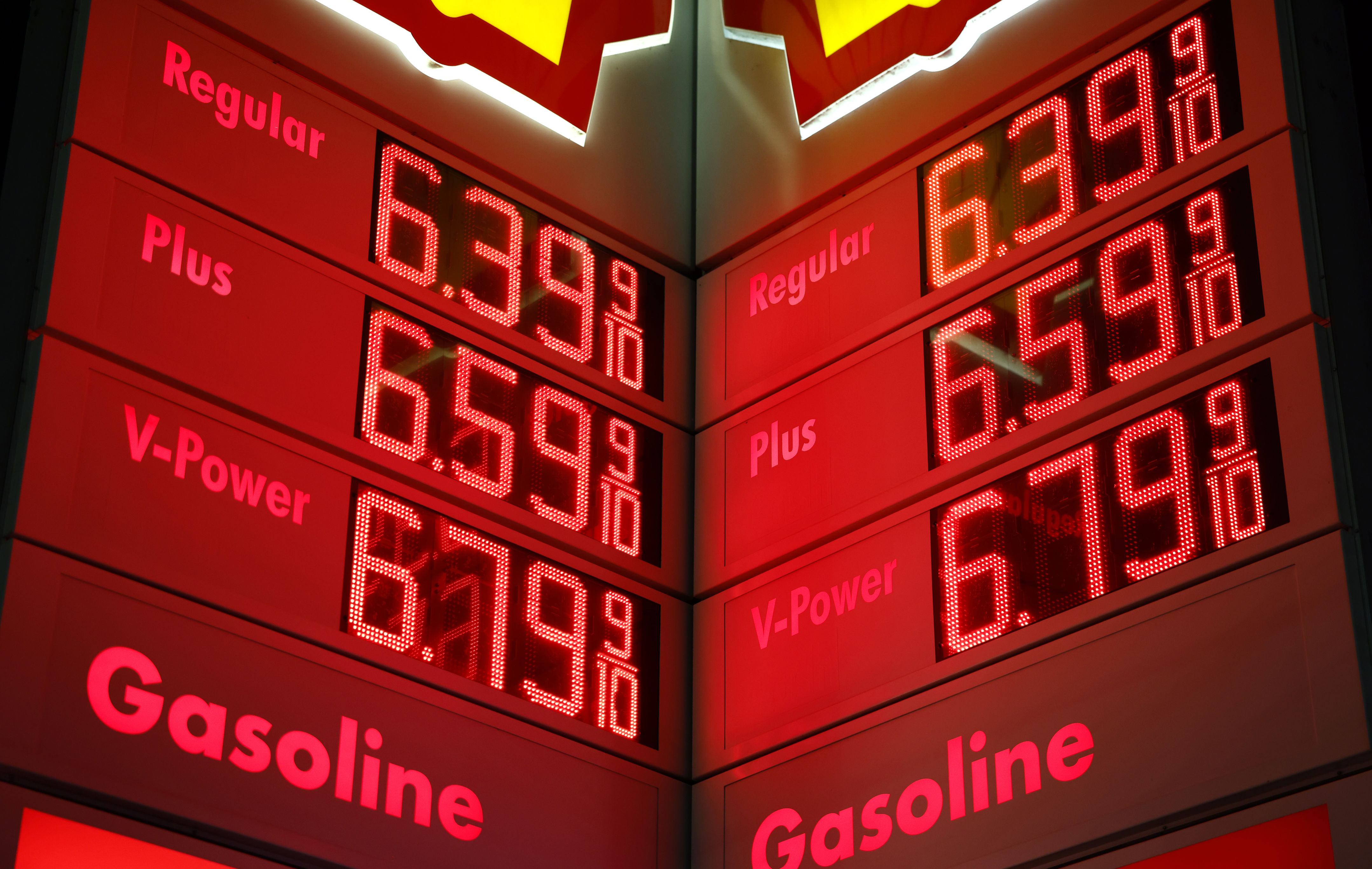 Trump wants to pause the federal gas tax. Here's what that could mean.