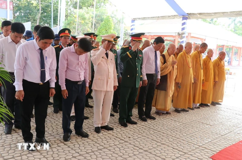 Đón 158 hài cốt liệt sỹ quân tình nguyện, chuyên gia Việt Nam về nước
