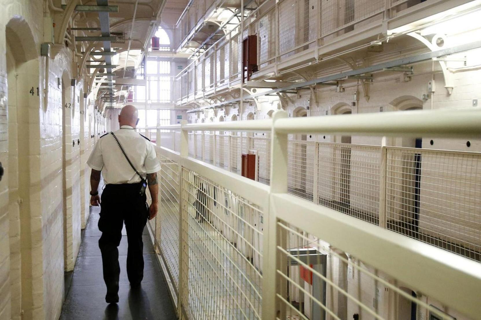 Investigation under way after death of 34-year-old prisoner at HMP ...