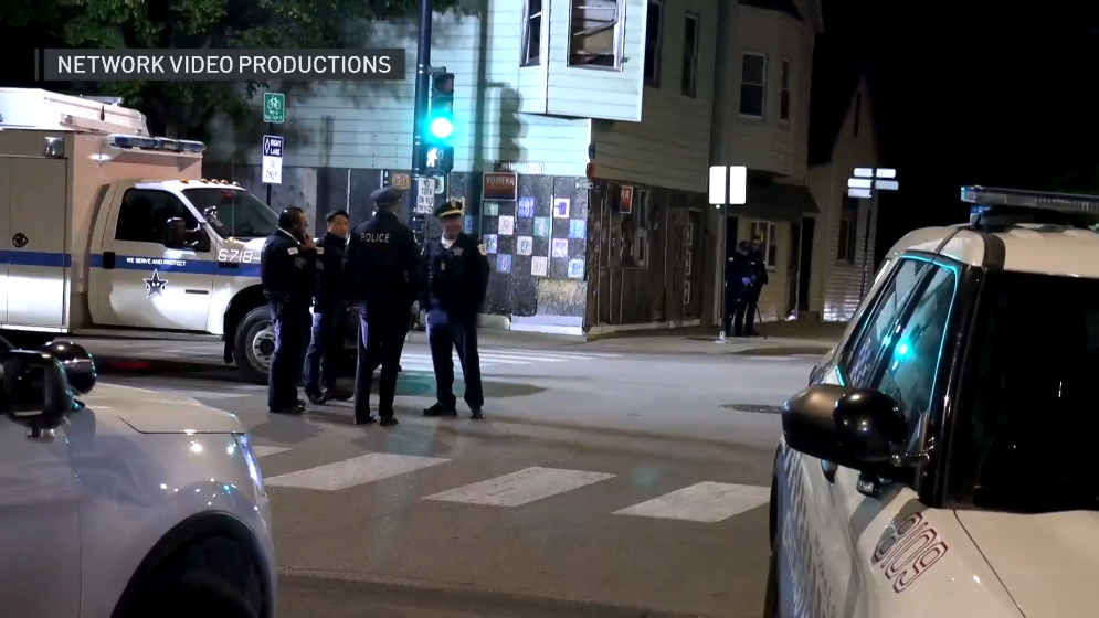 Man hospitalized after shootout with Chicago police officers