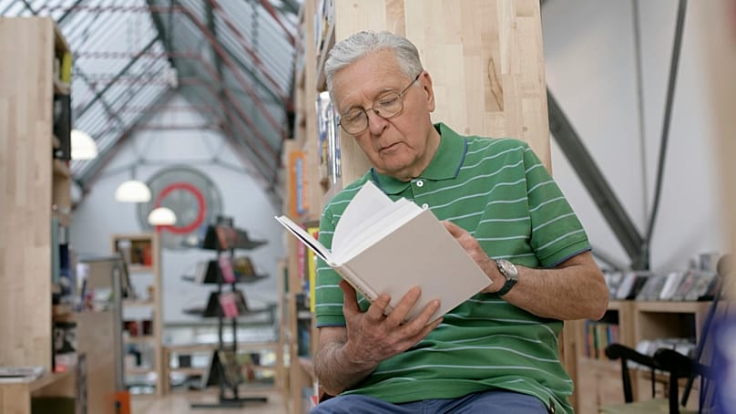 Leggere è un ottimo modo per stimolare l’attività cerebrale Credit: Pexels