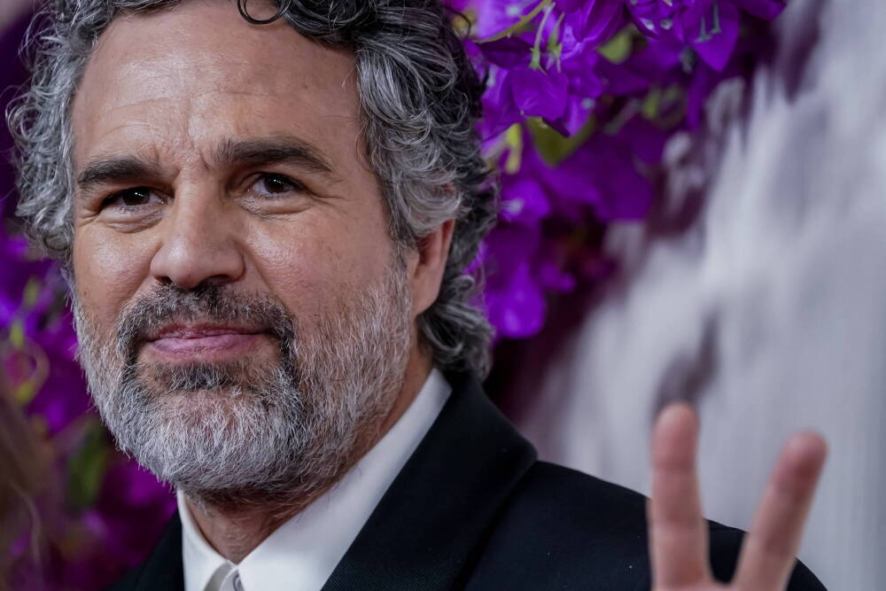 mark-ruffalo-odwiedzi-cezarego-aka-w-warszawskim-teatrze