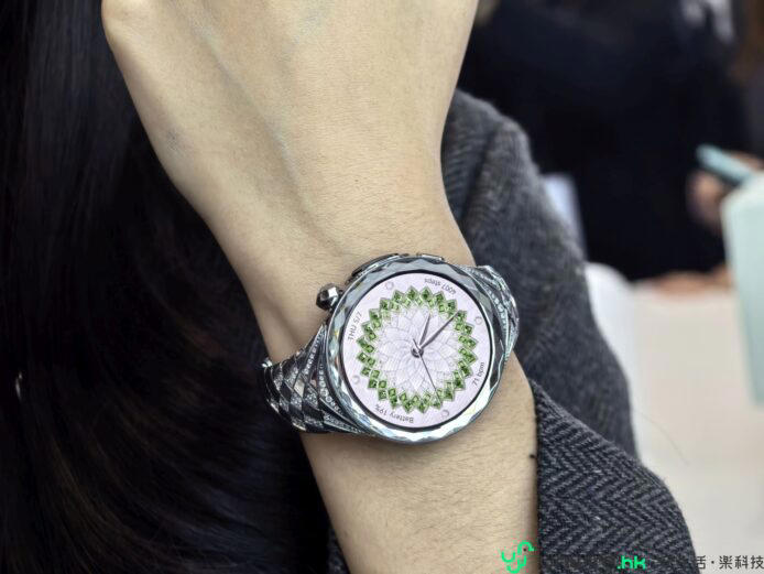 【評測】Huawei WATCH UD Spring Edition 速試 奢華閃耀貴氣十足 + 功能齊全
