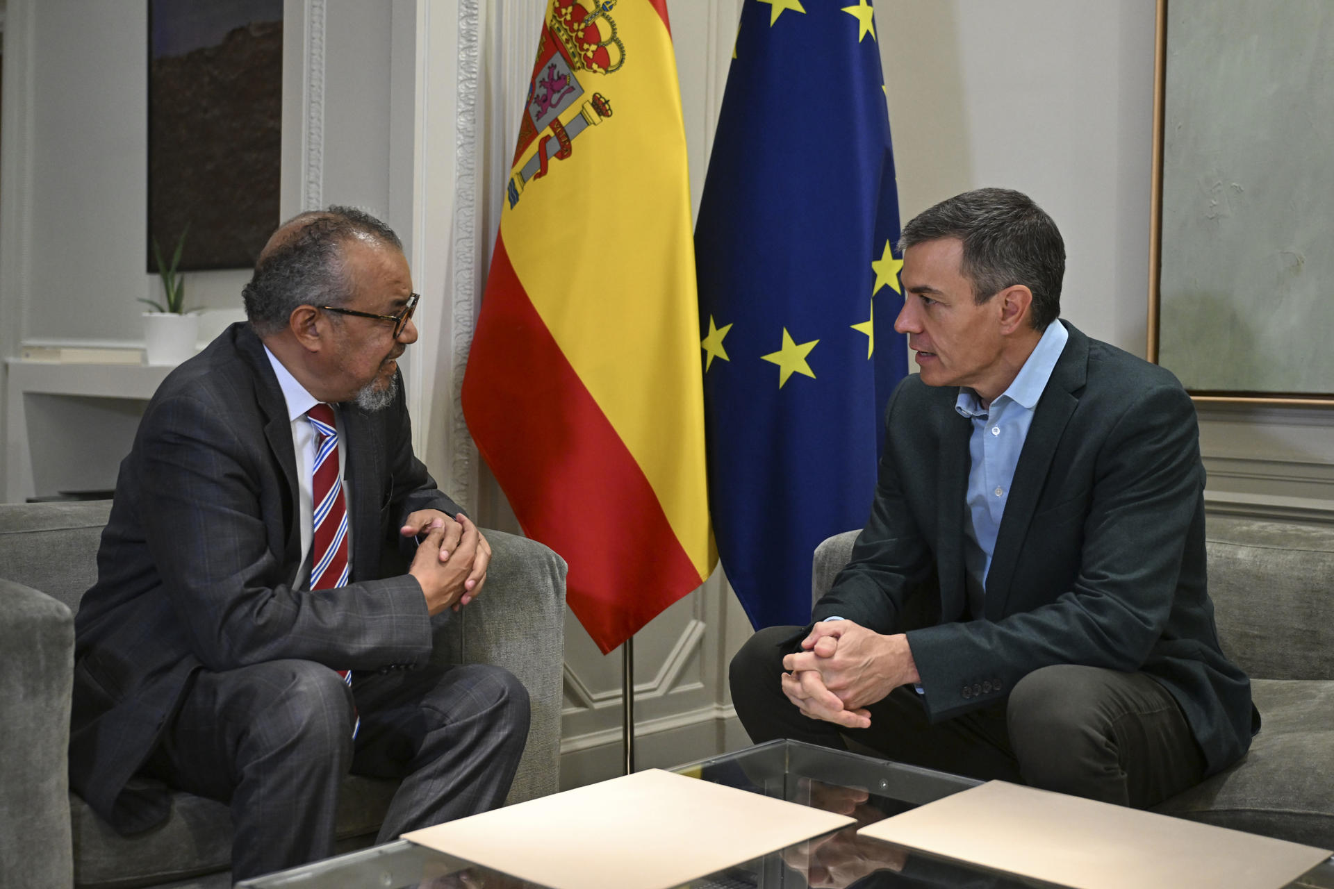 El director general de la OMS, ante Sánchez tras la crisis del ...