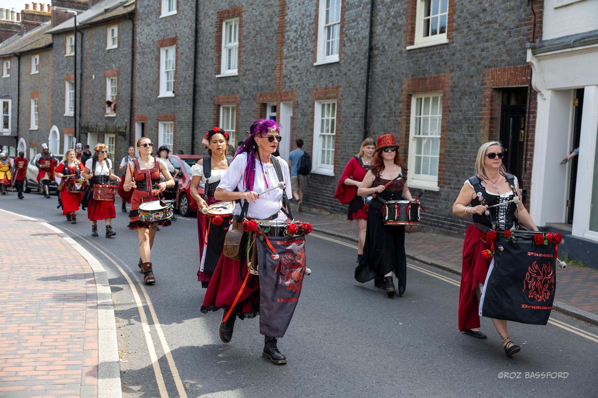 'Knights' flock to the county town for the annual Battle of Lewes re ...