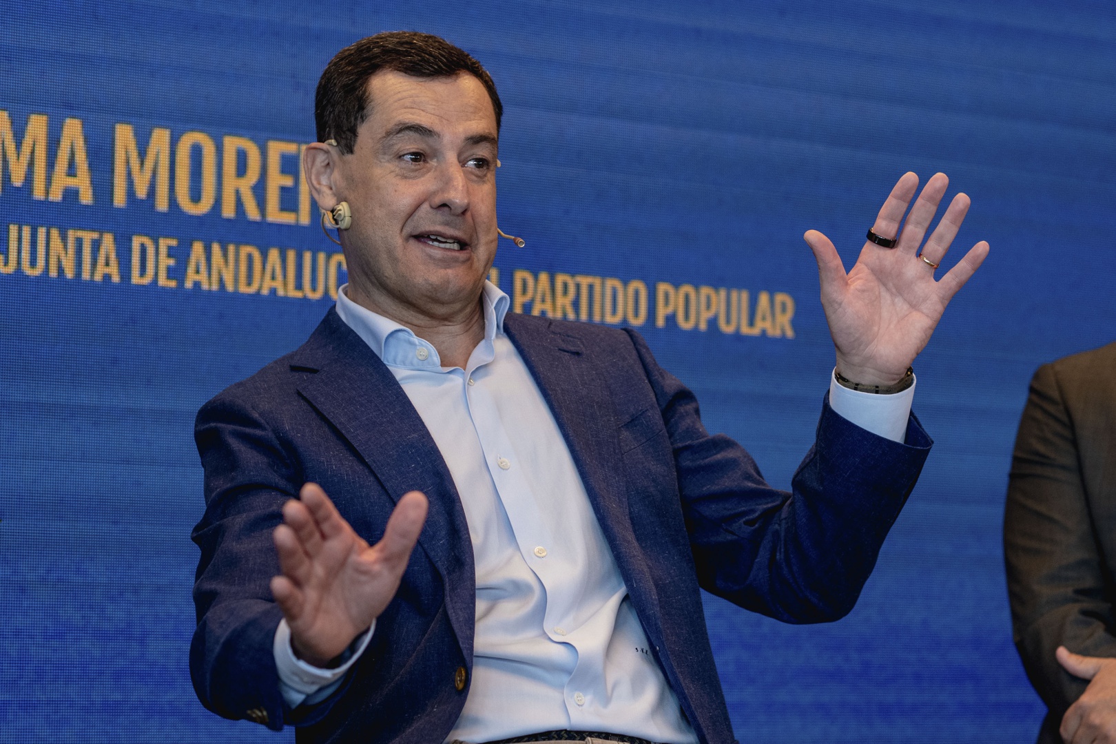 Feijóo defiende la estabilidad de Juanma Moreno frente a la "decadencia ...