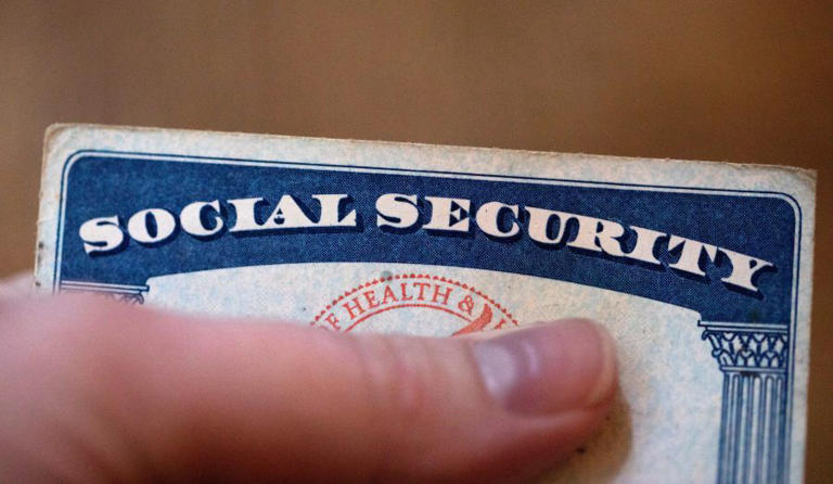 Opinion: A 'chop the top' approach could save Social Security