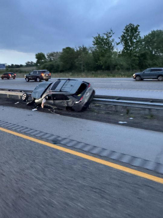 Crash slows traffic on I-65 in Johnson County