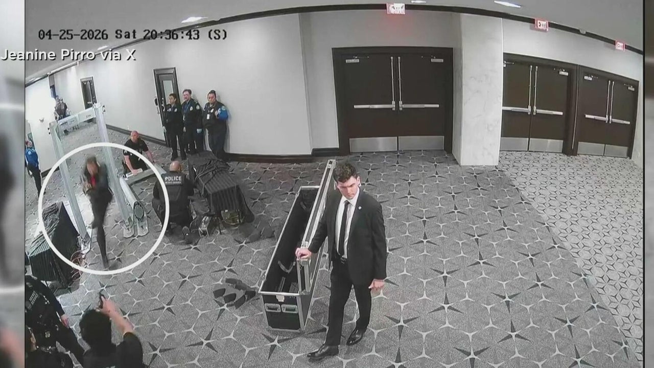 Man accused of trying to assassinate President Donald Trump to remain ...