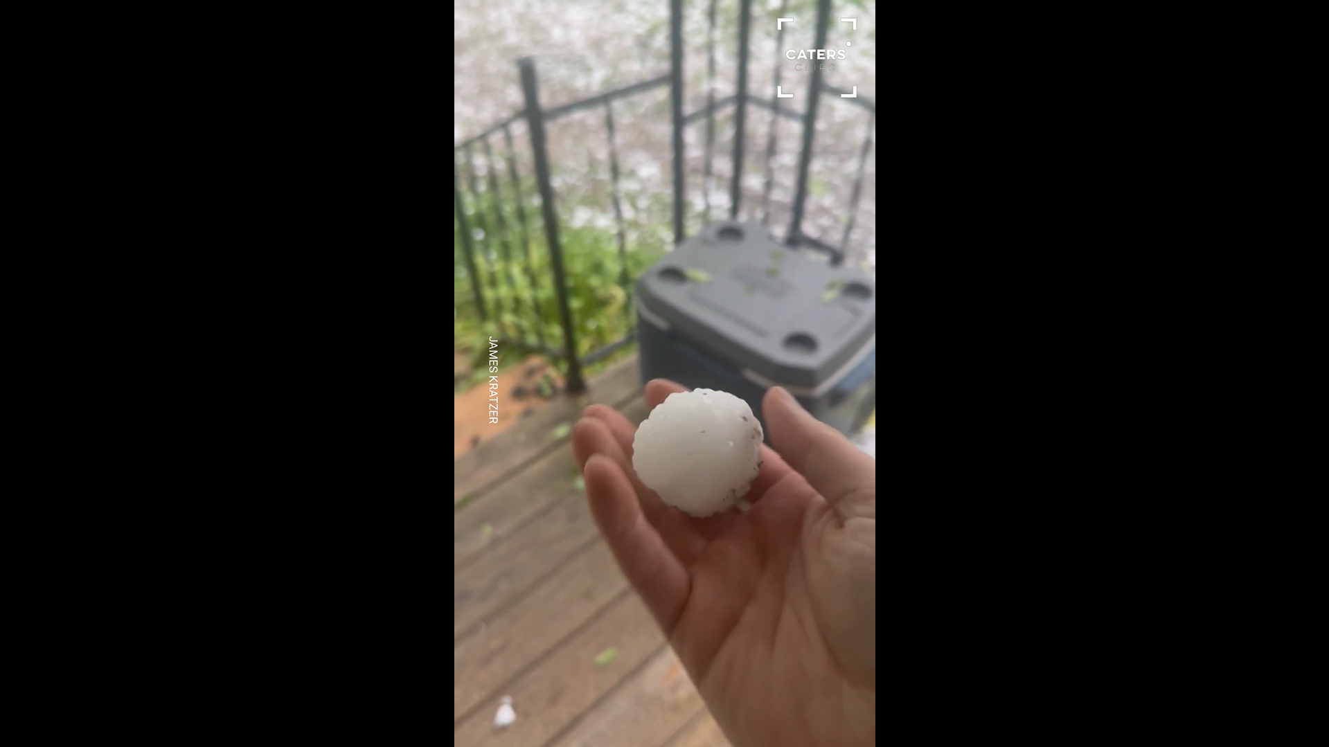 Golf ball-sized hail batters neighbourhood during severe storm in Missouri